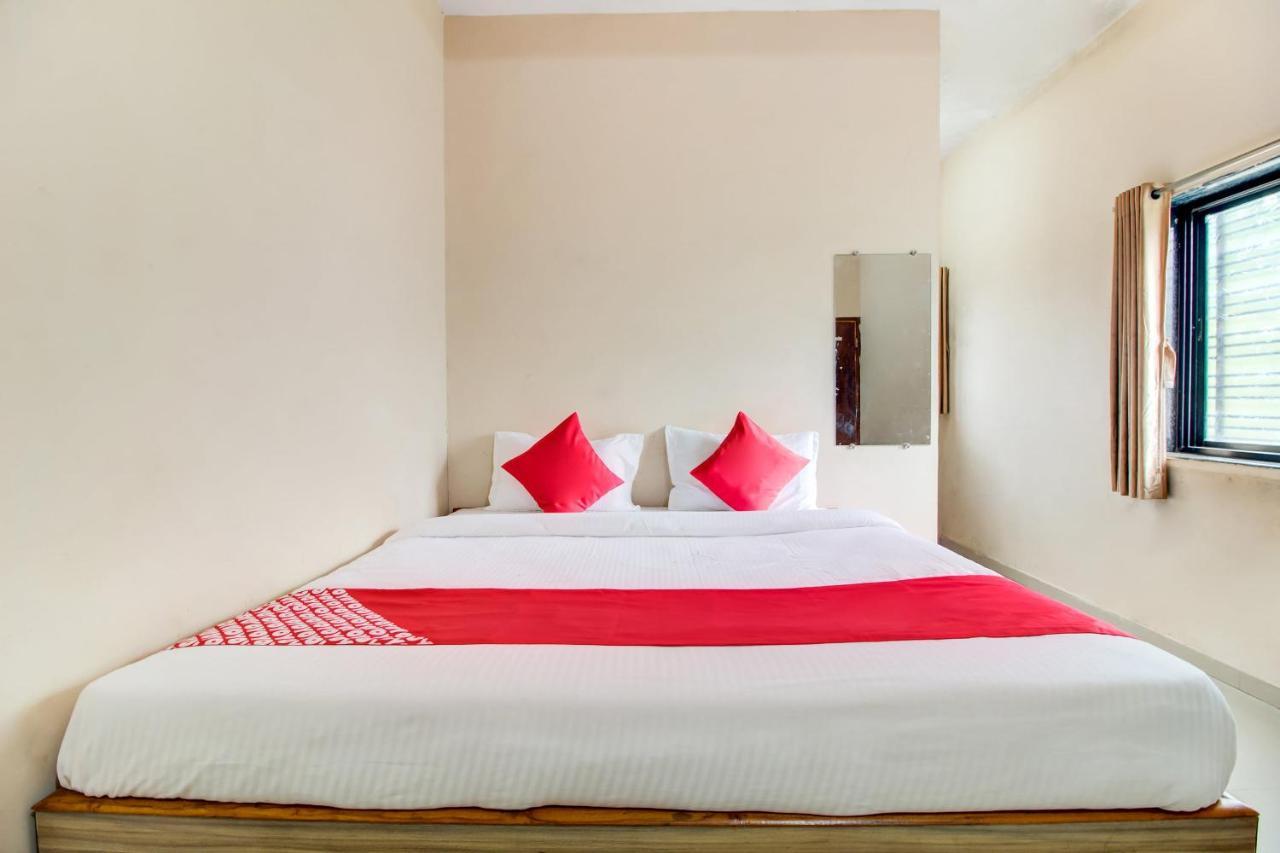 Hotel Oyo 48915 Chaitanya Green Park Vani Exterior foto
